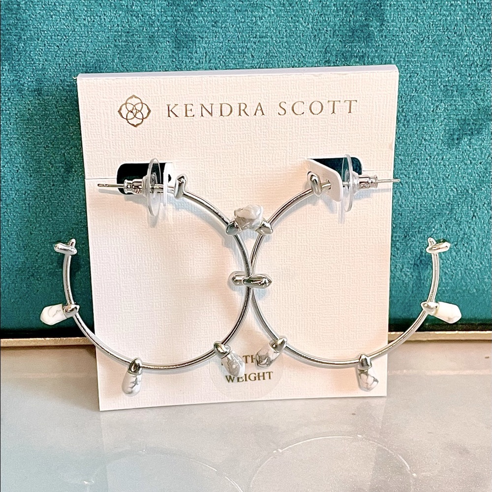 NWT Freida Hoops